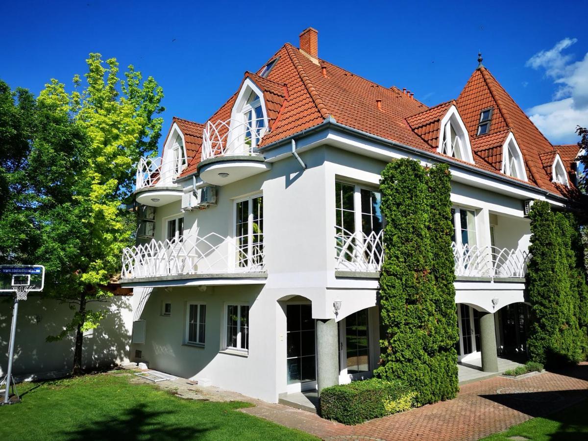 Gyorfi Apartmanhaz Zamardi Exterior photo