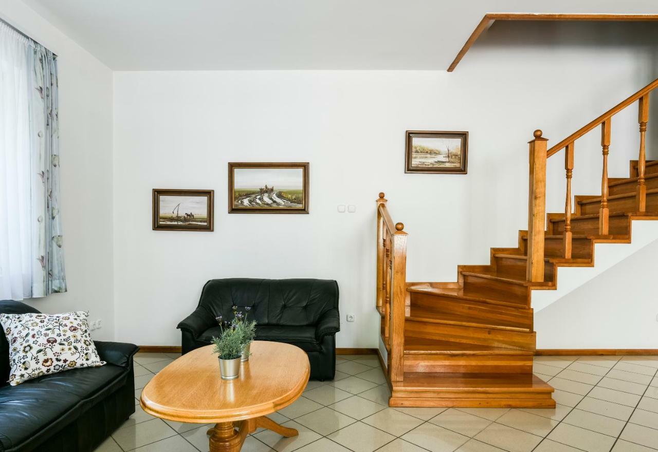 Gyorfi Apartmanhaz Zamardi Exterior photo